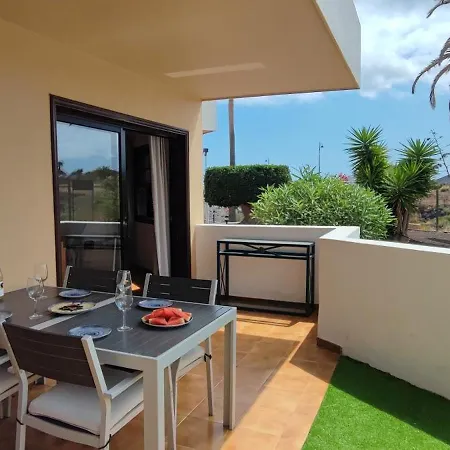 Spacious With Private Garden In Tenerife South Apartment *