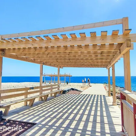 Spacious With Private Garden In Tenerife South